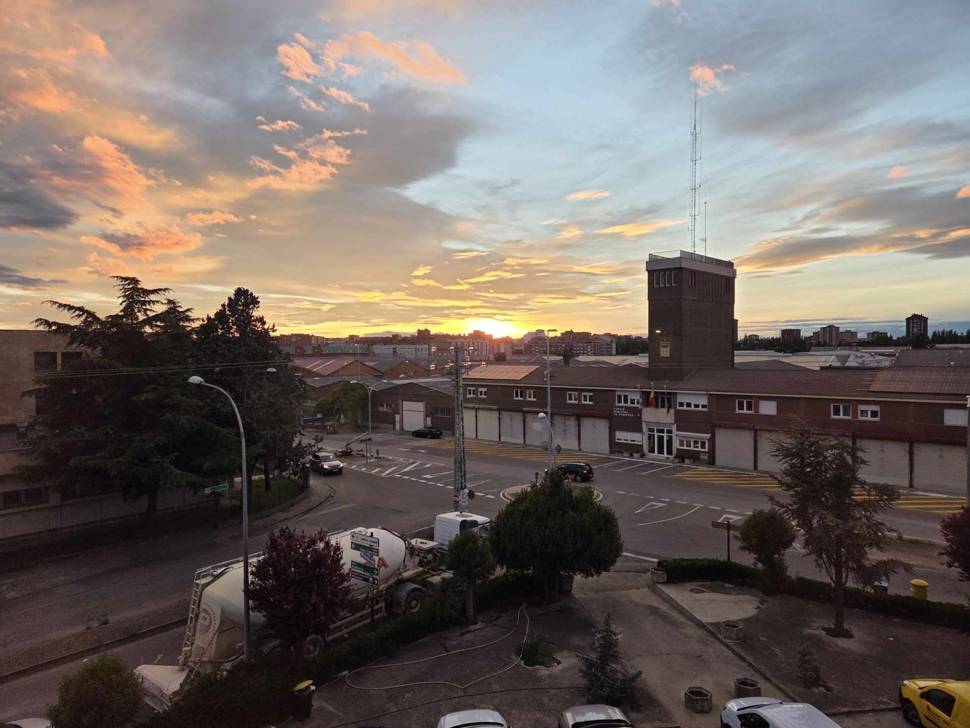 Vue sur la caserne des "Bomberos" (pompiers) à Palencia, depuis l'hôtel Serpol.